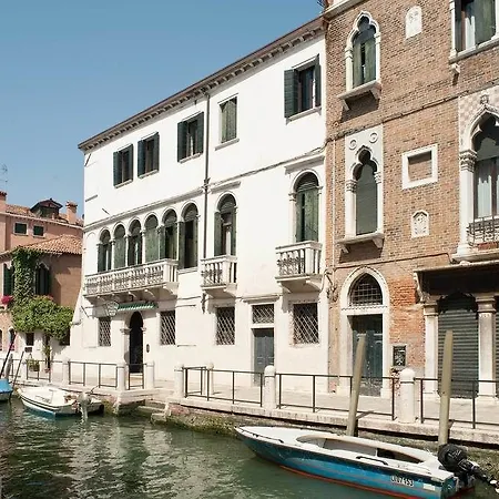 Hs 2* Venise